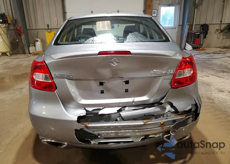 2011 Suzuki Kizashi Sport Sls z USA, uszkodzony, nr VIN JS2RF9A87B6110919